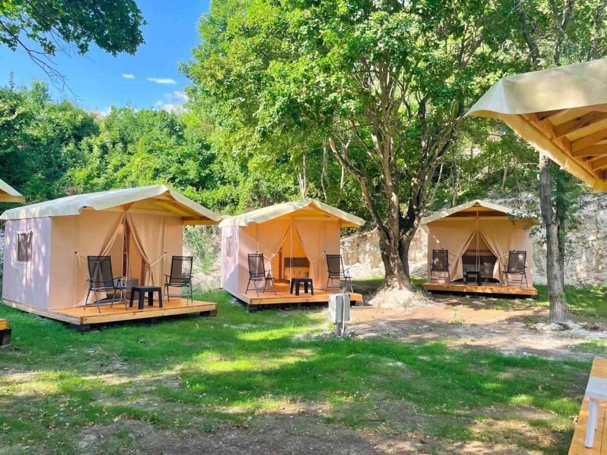 מלון בלצ'יק Divoto Glamping מראה חיצוני תמונה